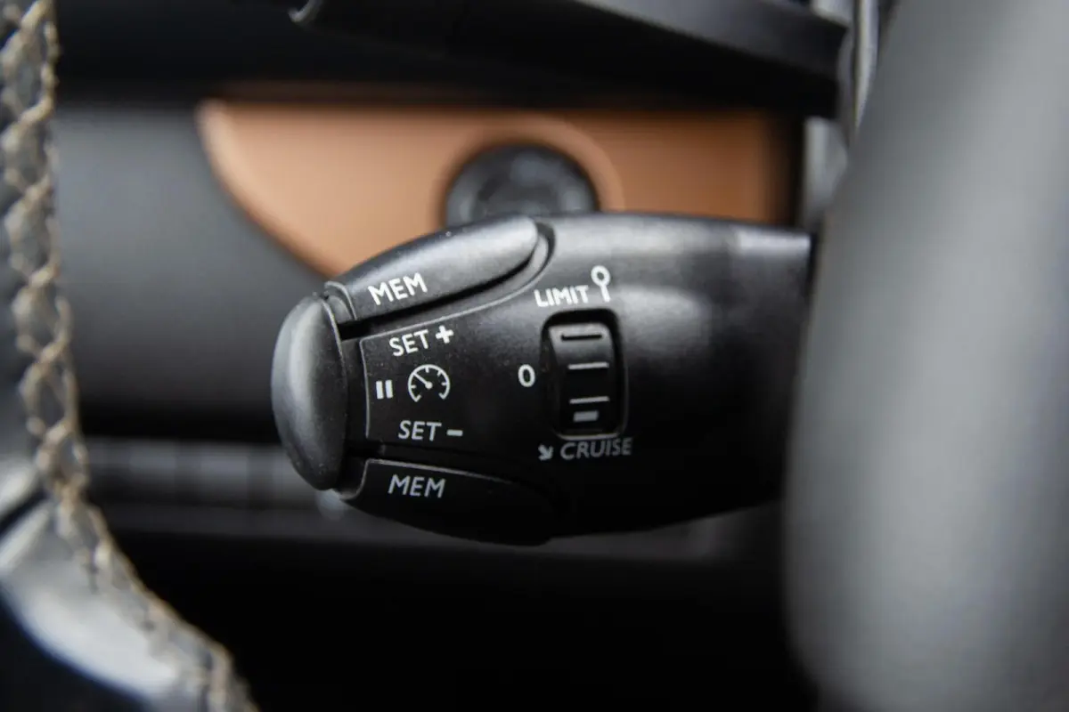 Shuttle Extra Range 75 kWh 8-Persoons