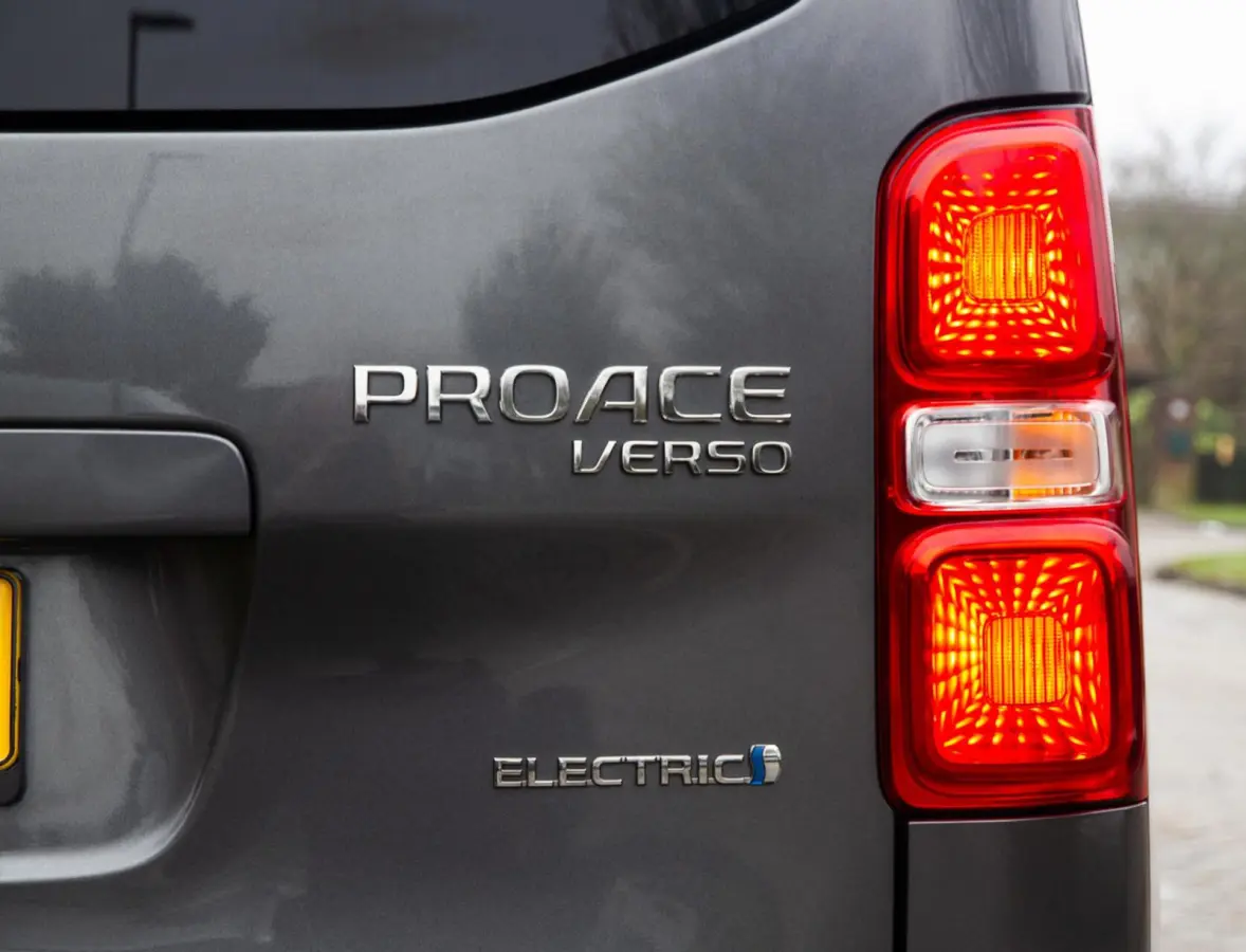 Shuttle Extra Range 75 kWh 8-Persoons