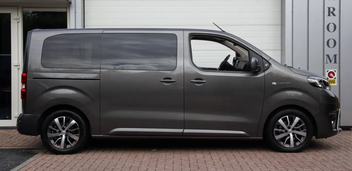 Shuttle Extra Range 75 kWh 8-Persoons