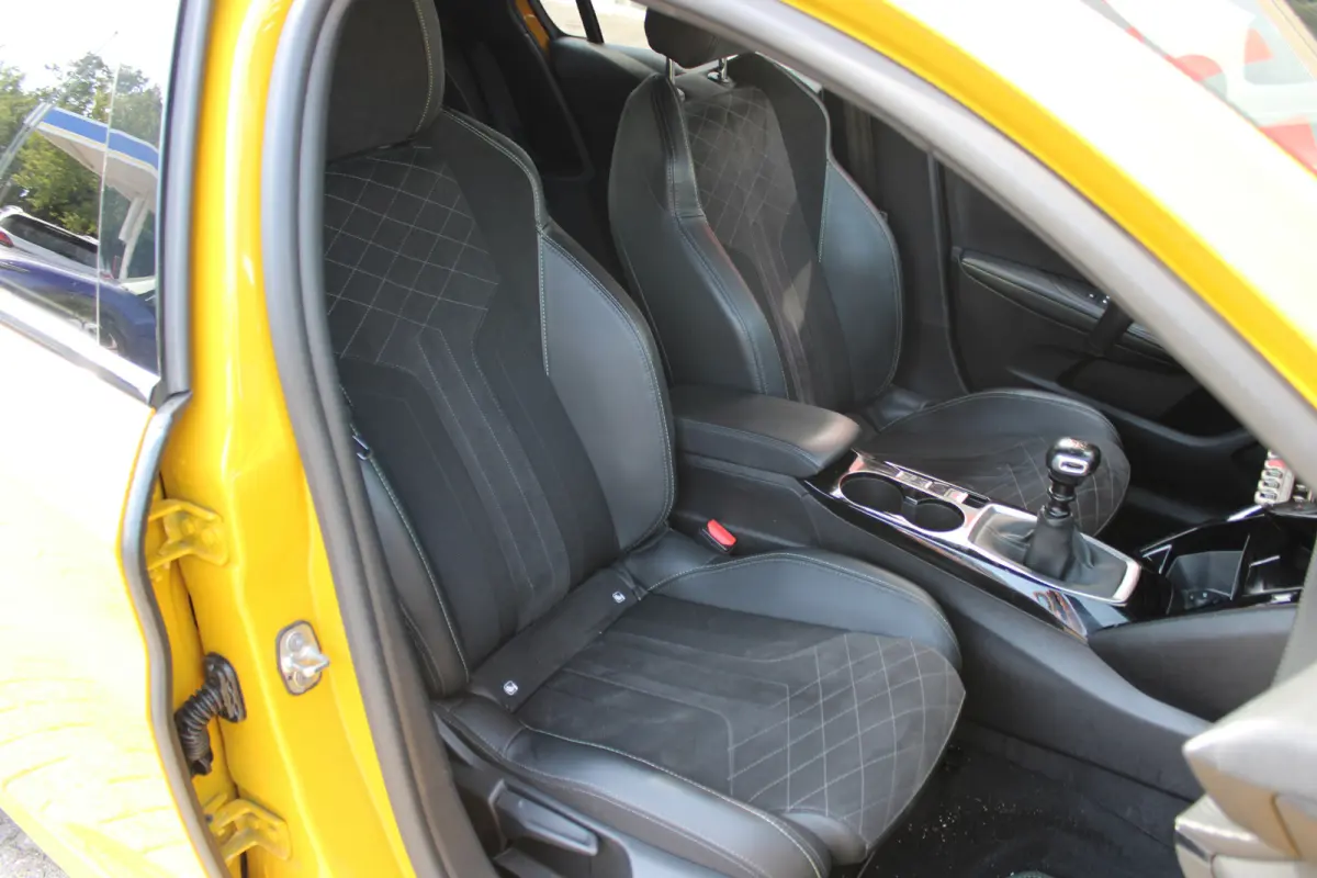 1.2 PureTech GT Pack
