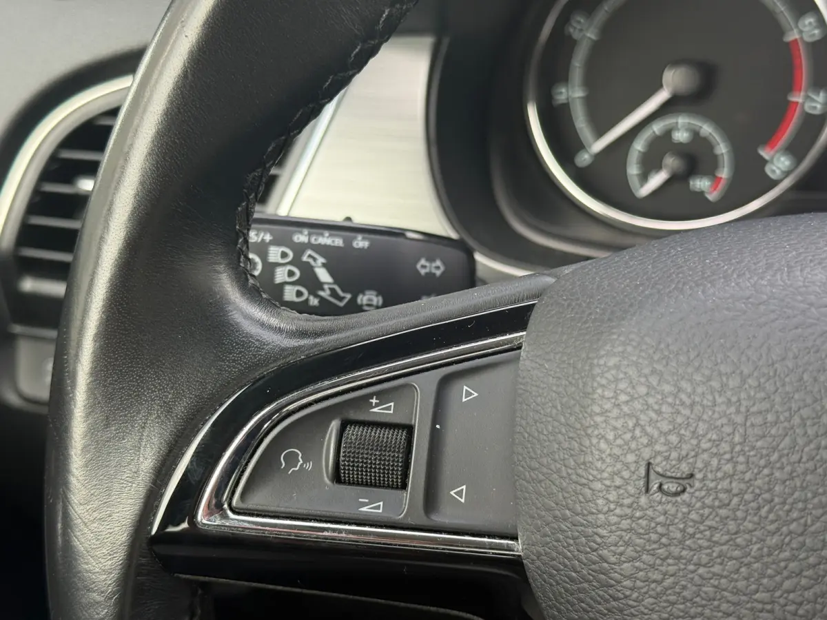 1.0 TSI BNS Edition Carplay|Parkeersensoren|Clima