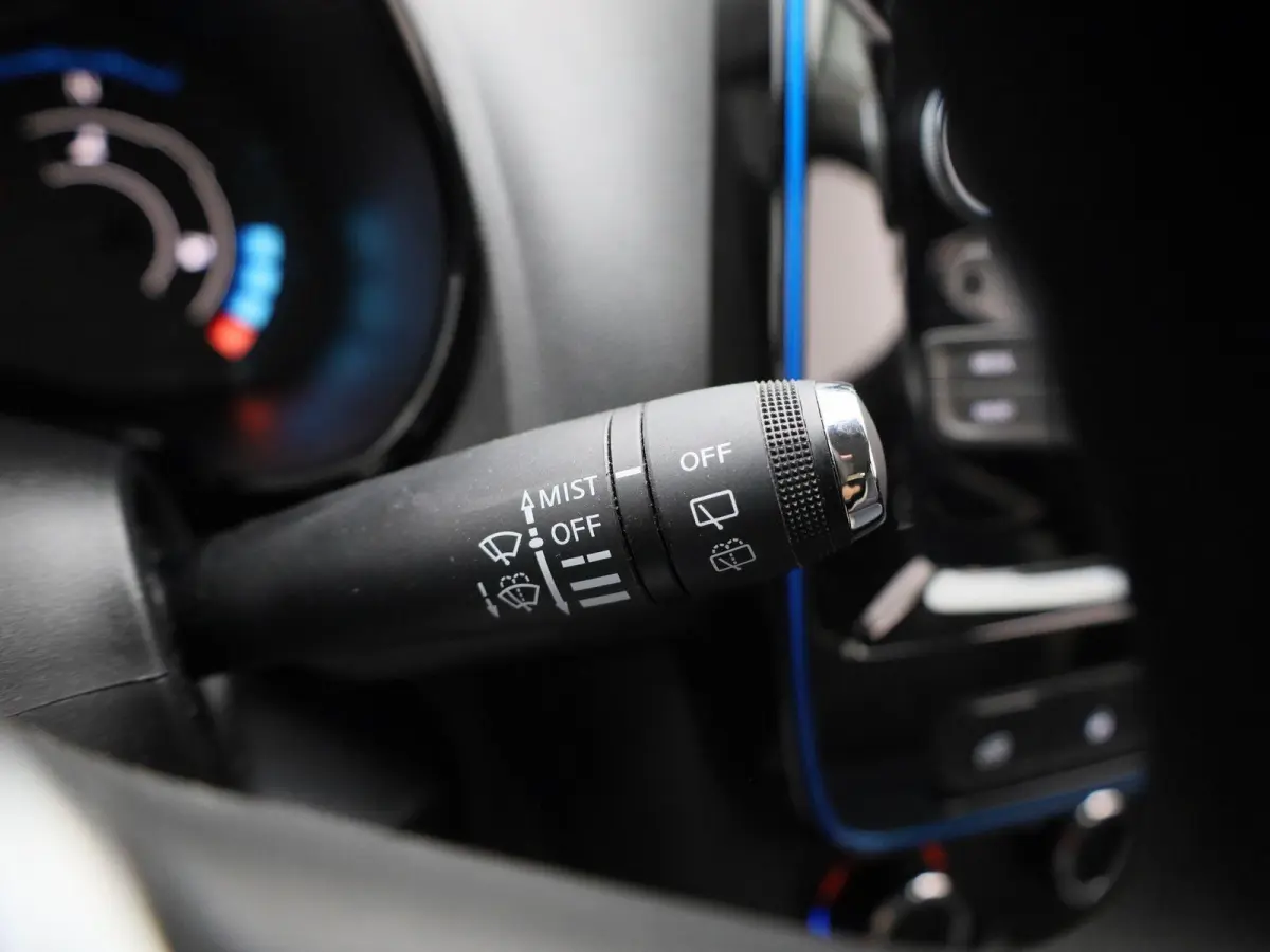 Comfort 27 kWh | BTW AUTO | AIRCO | PARKEERSENSOREN | DAKRAILS