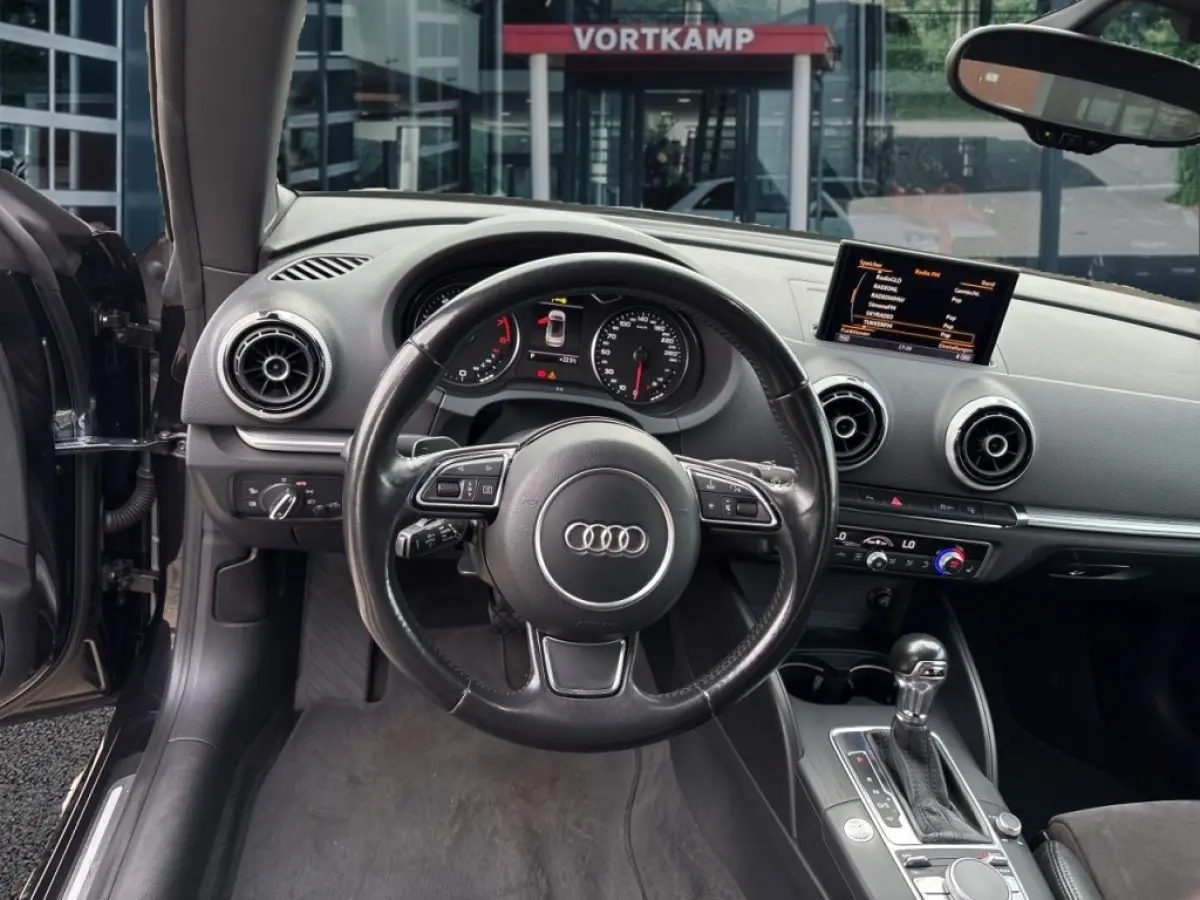 1.8 TFSI S-TRONIC AMBITION PDC/HALF-LEDER/B&O/ACC/STOELVERW/NAVI