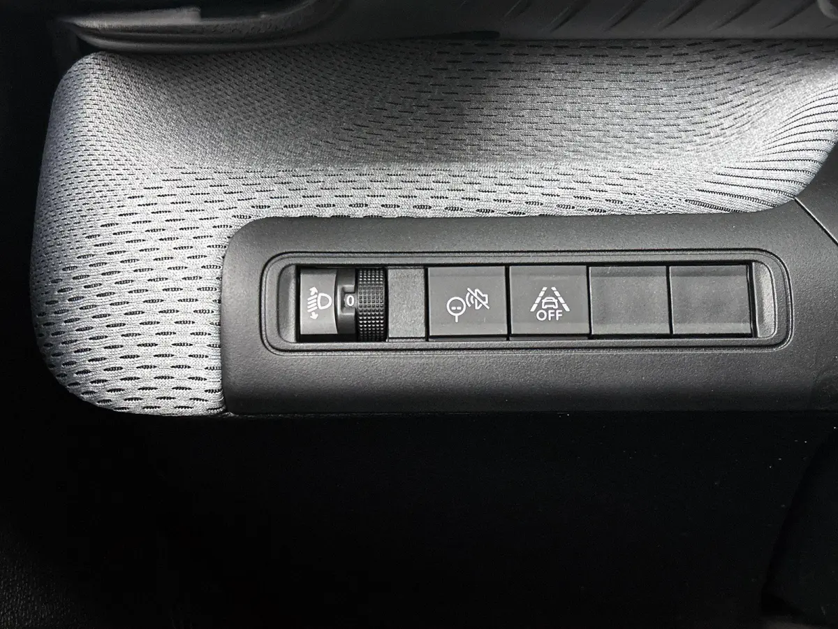 Max Comfort Range 44 kWh 113pk | Accu 96% | 3-fase laden | Lage kilometerstand | Navigatie | Achteruitrijcamera | Climate Control | Cruise Control | Parkeersensoren | Bluetooth | Draadloze A
