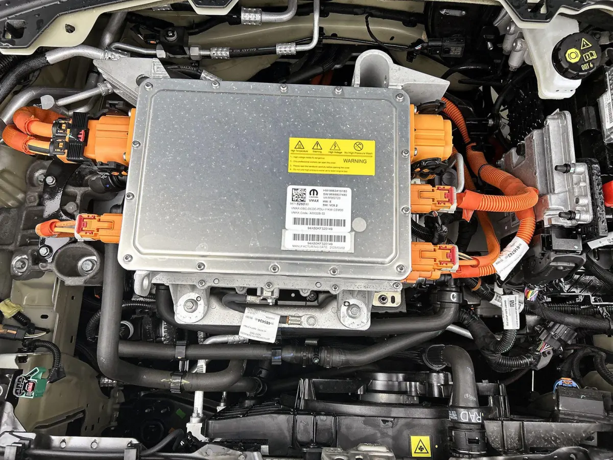 Max Comfort Range 44 kWh 113pk | Accu 96% | 3-fase laden | Lage kilometerstand | Navigatie | Achteruitrijcamera | Climate Control | Cruise Control | Parkeersensoren | Bluetooth | Draadloze A