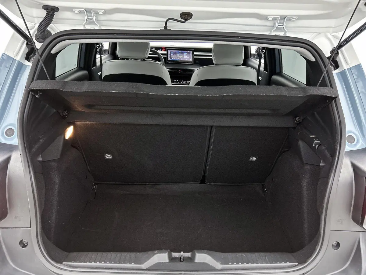 Max Comfort Range 44 kWh 113pk | Accu 96% | 3-fase laden | Lage kilometerstand | Navigatie | Achteruitrijcamera | Climate Control | Cruise Control | Parkeersensoren | Bluetooth | Draadloze A