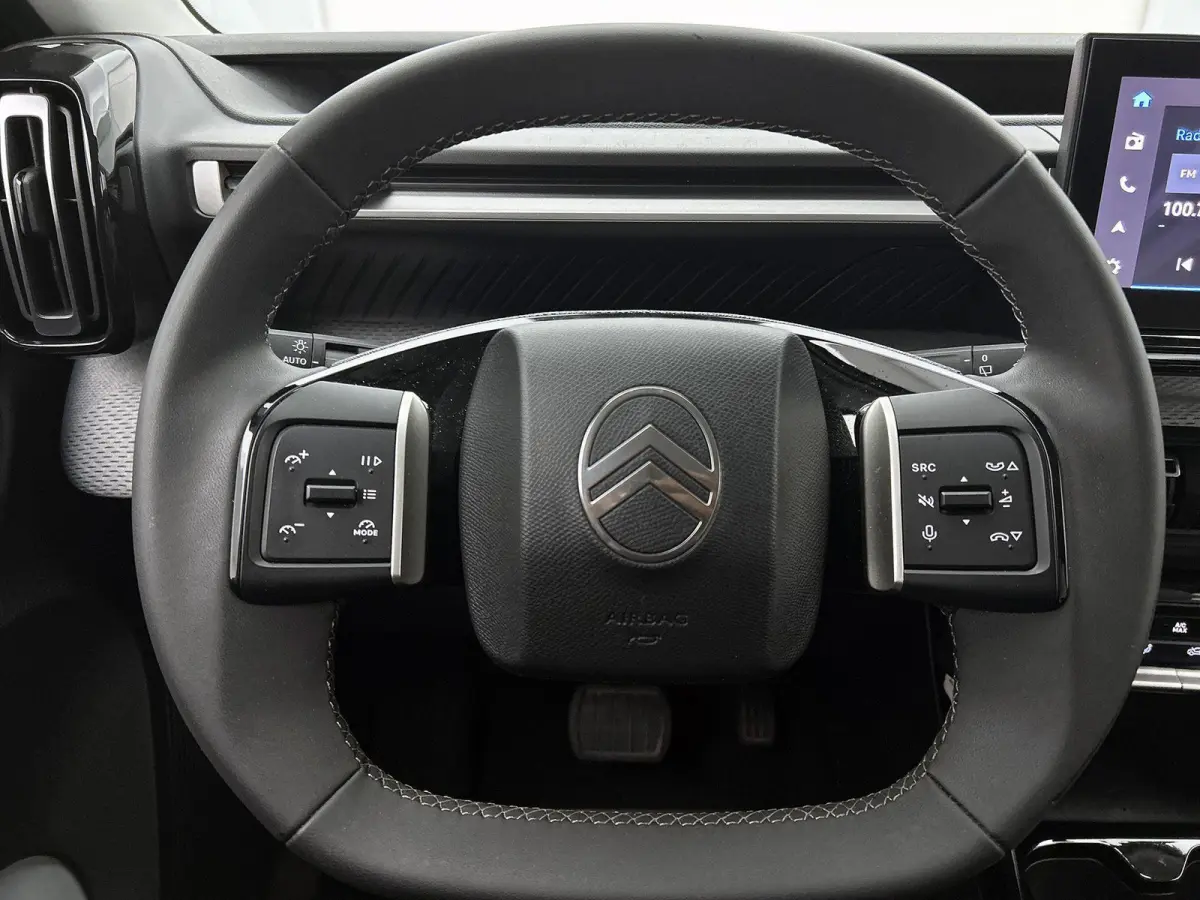 Max Comfort Range 44 kWh 113pk | Accu 96% | 3-fase laden | Lage kilometerstand | Navigatie | Achteruitrijcamera | Climate Control | Cruise Control | Parkeersensoren | Bluetooth | Draadloze A