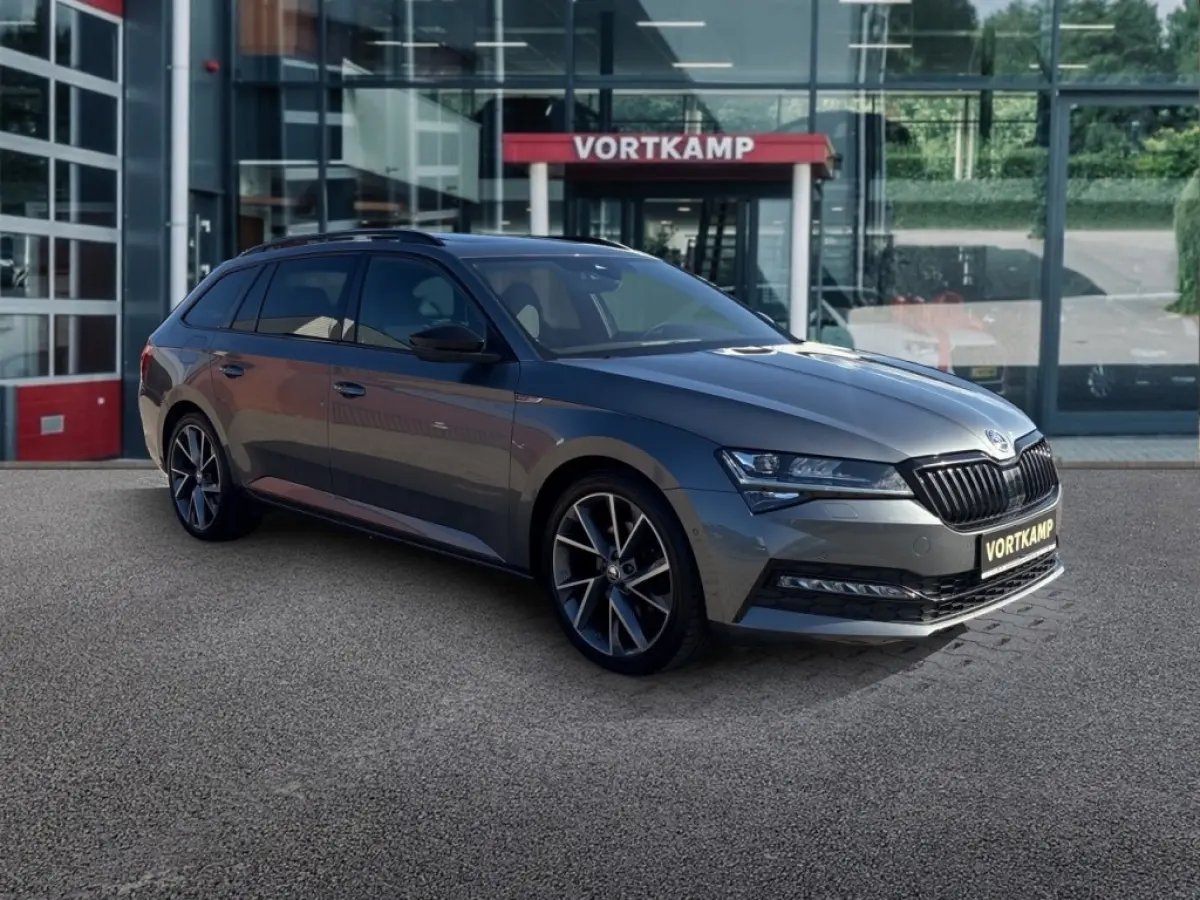 2.0 TDI DSG SPORTLINE PANO-DAK/TREKHAAK/360CAM/ELEK-KLEP/ACC/STOELVERW