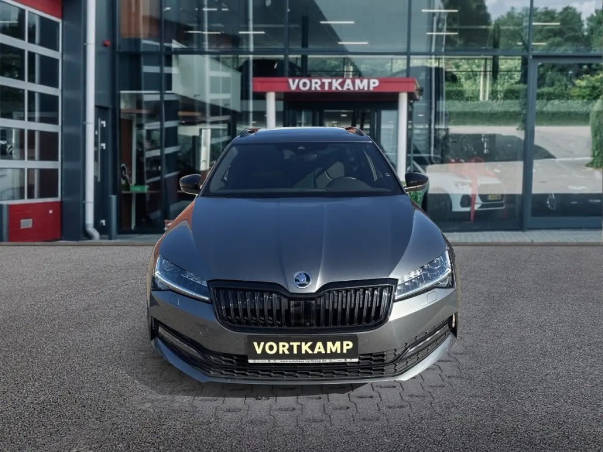 2.0 TDI DSG SPORTLINE PANO-DAK/TREKHAAK/360CAM/ELEK-KLEP/ACC/STOELVERW
