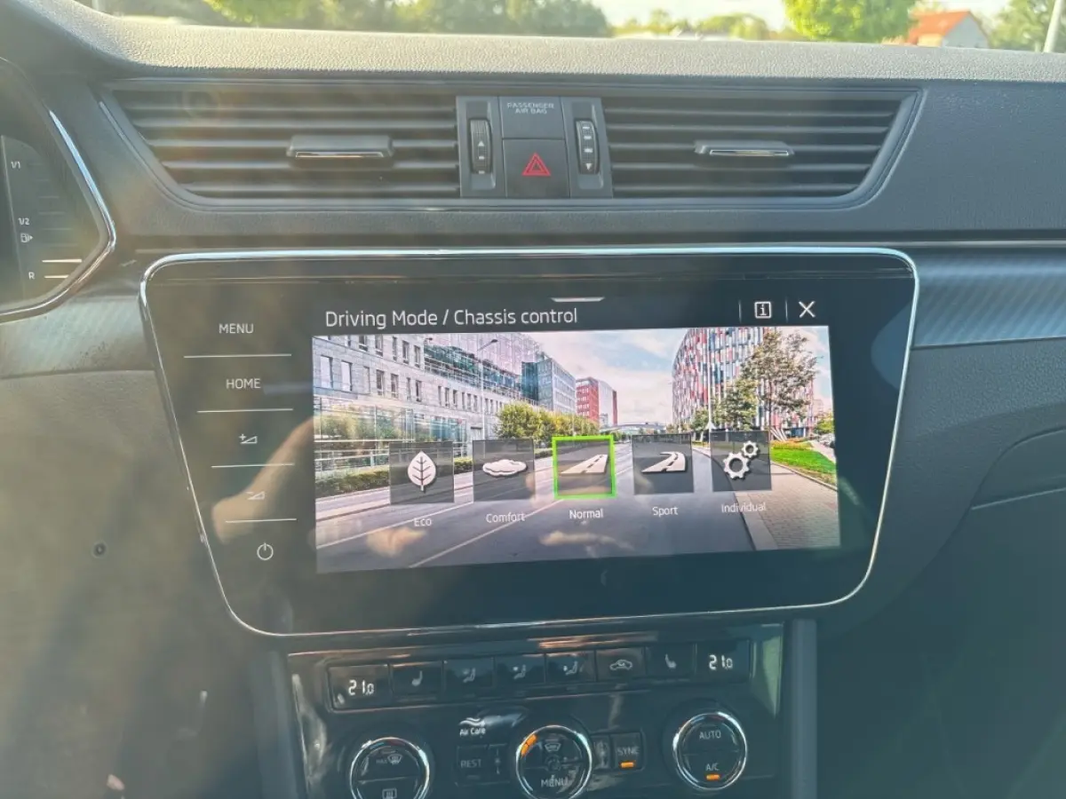2.0 TDI DSG SPORTLINE PANO-DAK/TREKHAAK/360CAM/ELEK-KLEP/ACC/STOELVERW