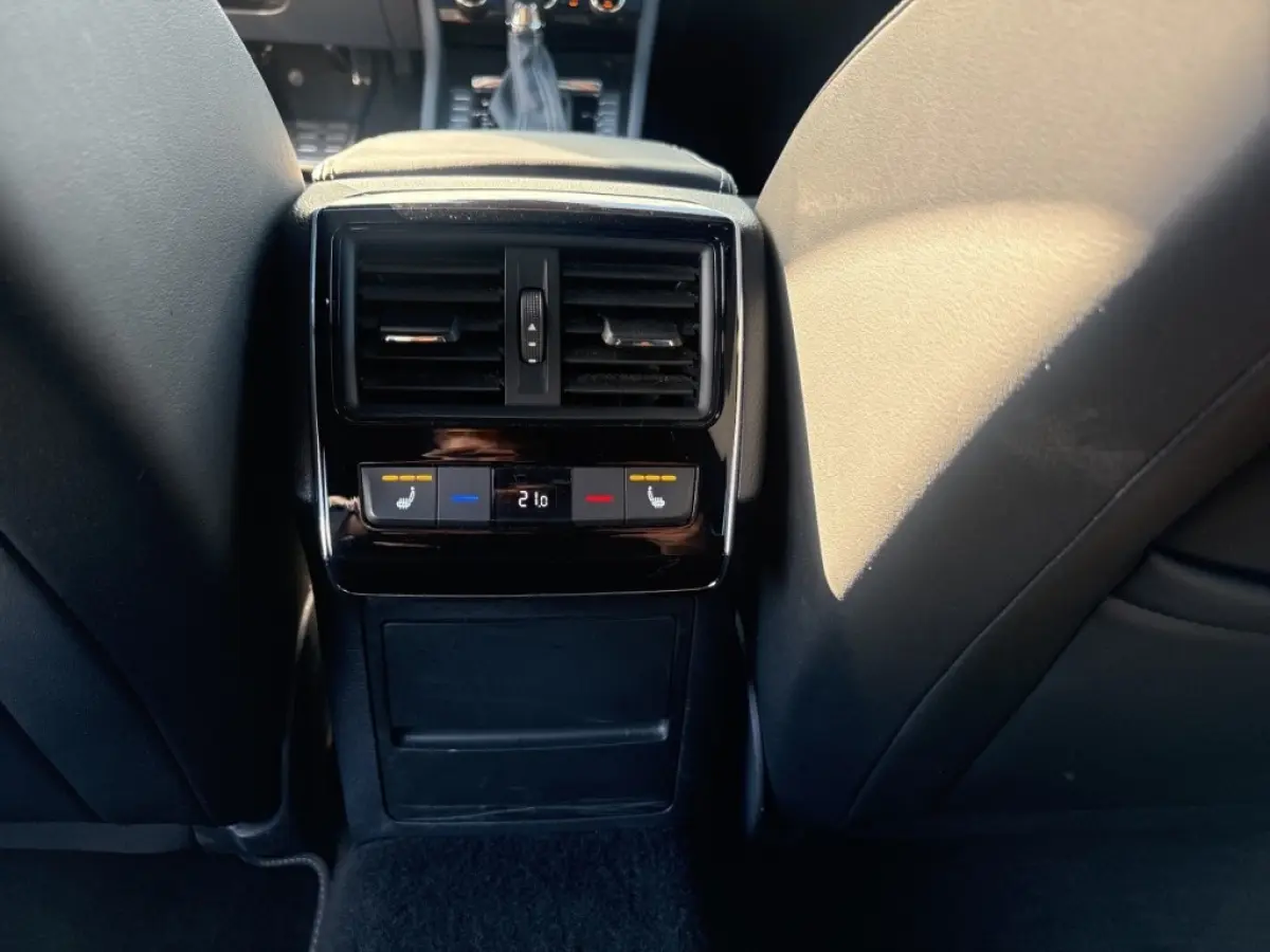 2.0 TDI DSG SPORTLINE PANO-DAK/TREKHAAK/360CAM/ELEK-KLEP/ACC/STOELVERW