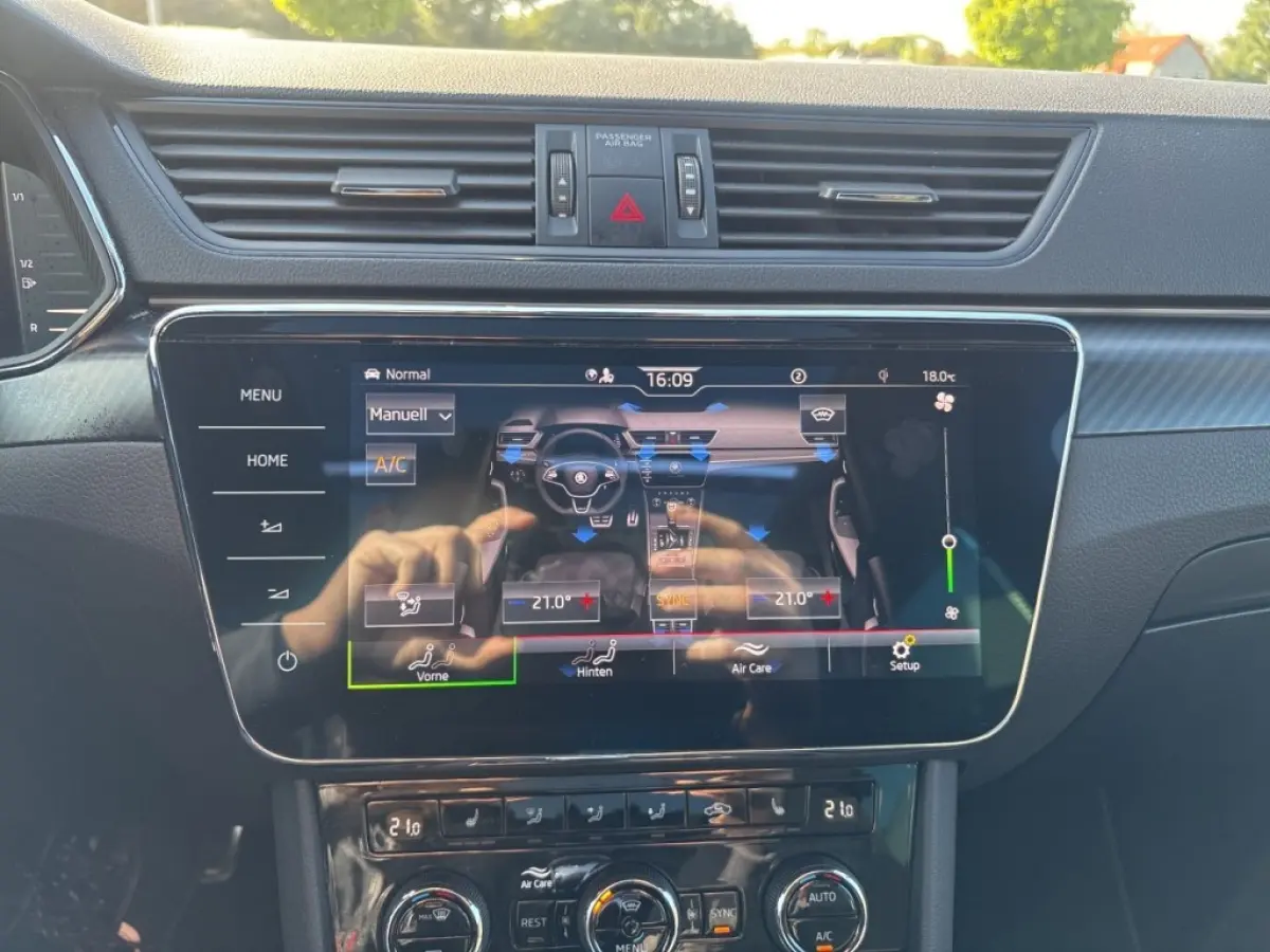 2.0 TDI DSG SPORTLINE PANO-DAK/TREKHAAK/360CAM/ELEK-KLEP/ACC/STOELVERW