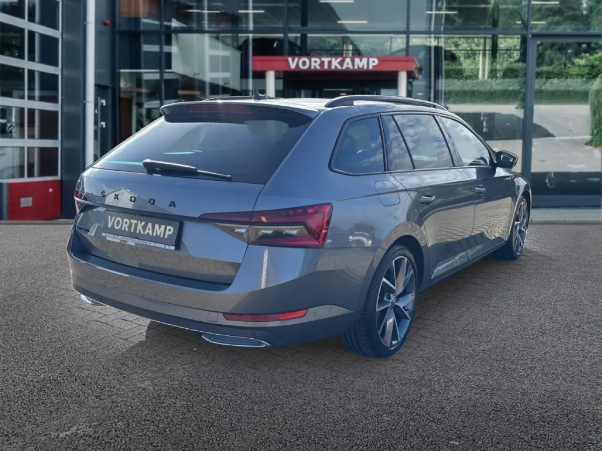 2.0 TDI DSG SPORTLINE PANO-DAK/TREKHAAK/360CAM/ELEK-KLEP/ACC/STOELVERW