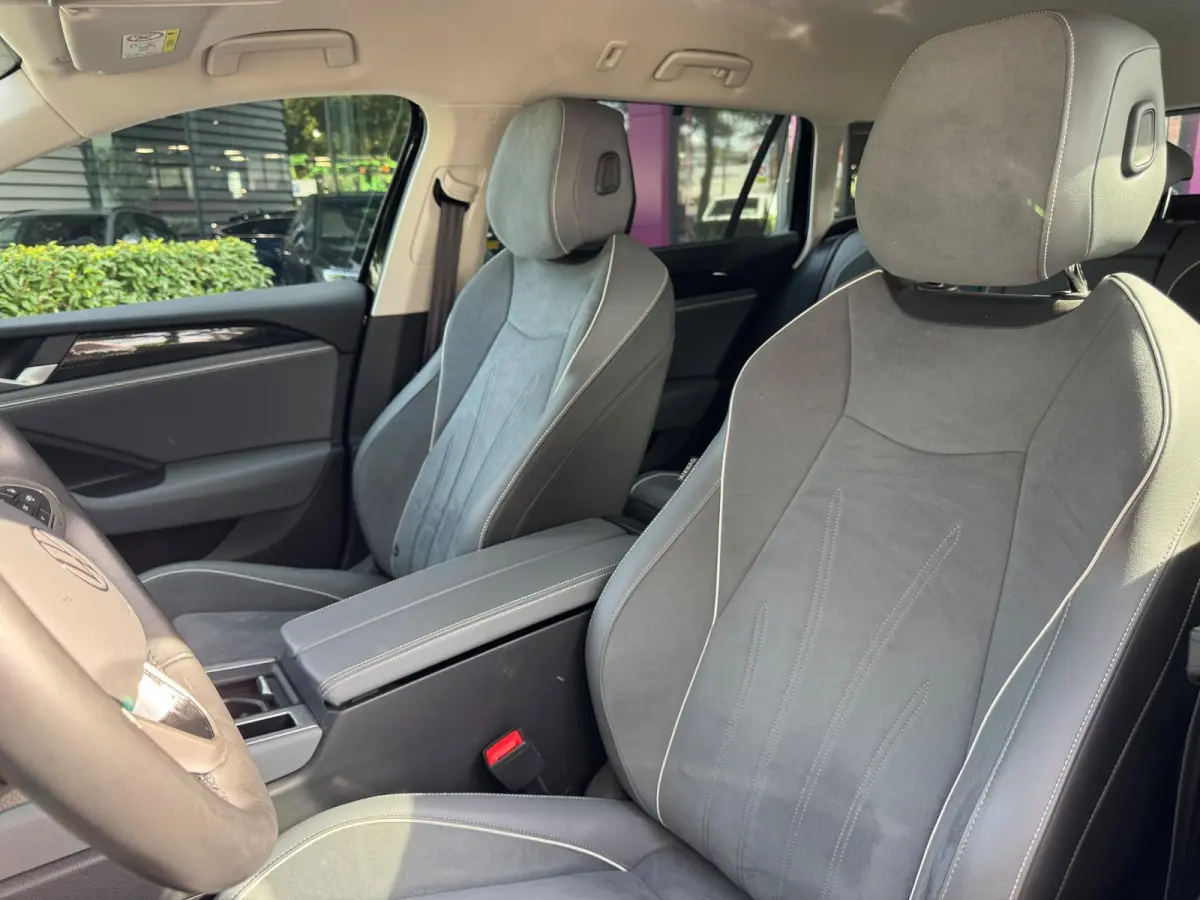 1.5 eTSI Business | APPLE CARPLAY | ANDROID AUTO | STOELVERWARMING | ALCANTARA STOELEN | NAVIGATIE | DIGITAAL DISPLAY