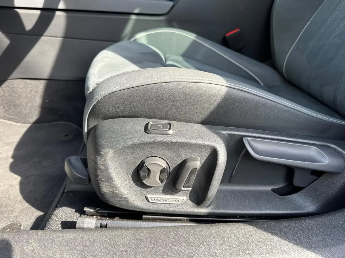 1.5 eTSI Business | APPLE CARPLAY | ANDROID AUTO | STOELVERWARMING | ALCANTARA STOELEN | NAVIGATIE | DIGITAAL DISPLAY