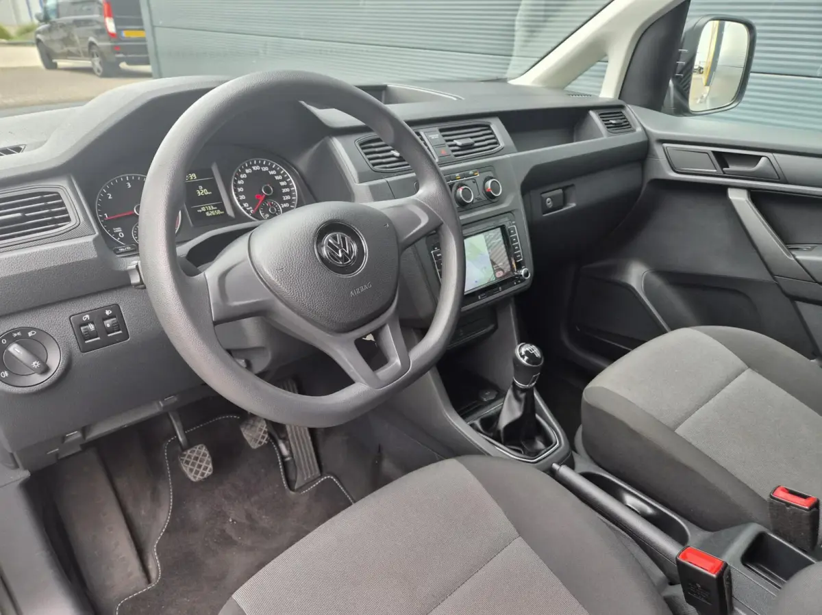 2.0 TDI L1H1 Airco Carplay 19 inch Marge