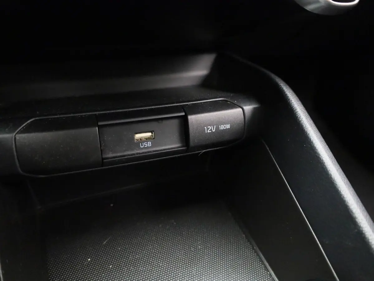 1.0 T-GDi MHEV DynamicLine | APPLE CARPLAY | AIRCO | BLUETOOTH | ACHTERUITRIJCAMERA |