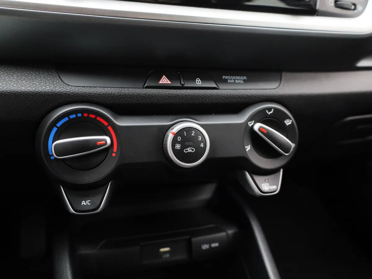 1.0 T-GDi MHEV DynamicLine | APPLE CARPLAY | AIRCO | BLUETOOTH | ACHTERUITRIJCAMERA |