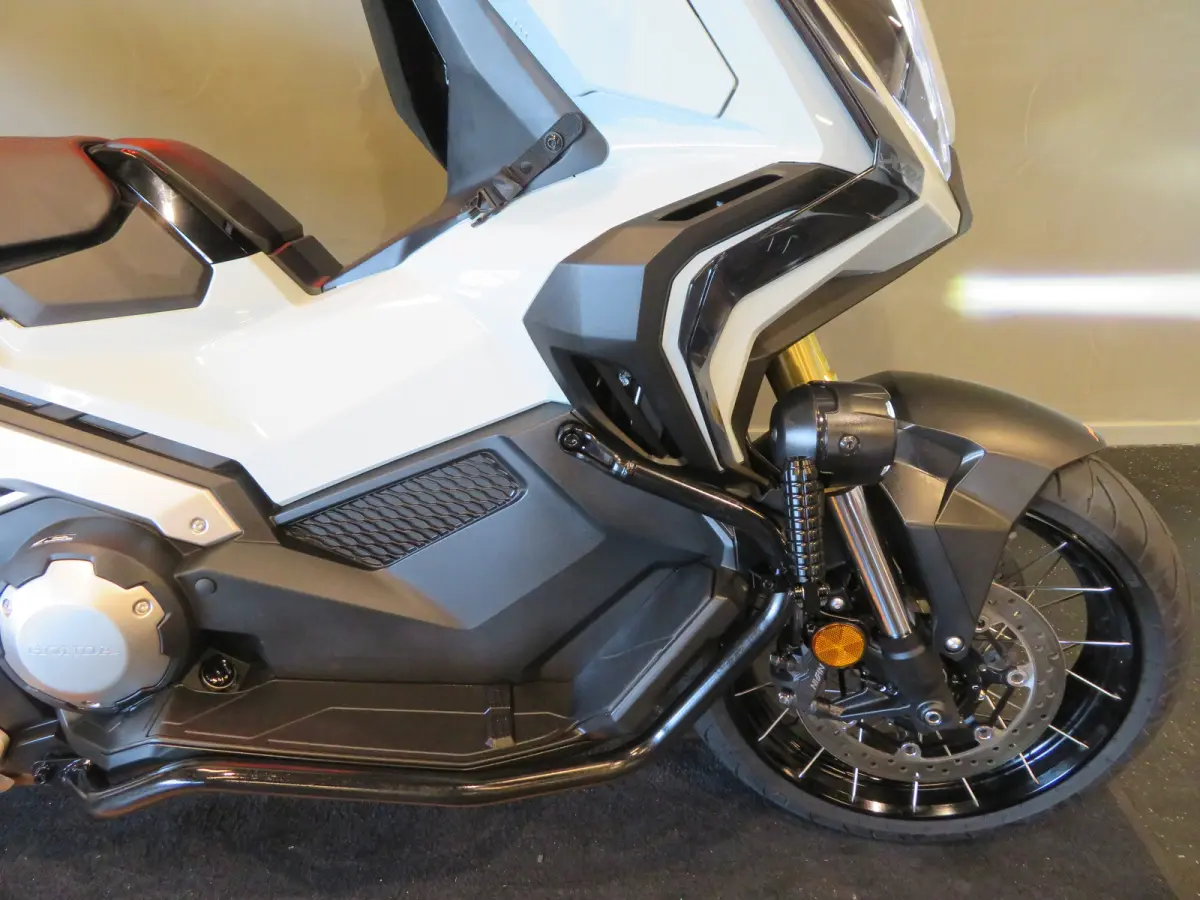 X ADV 750 ABS DCT NIEUWSTAAT!!