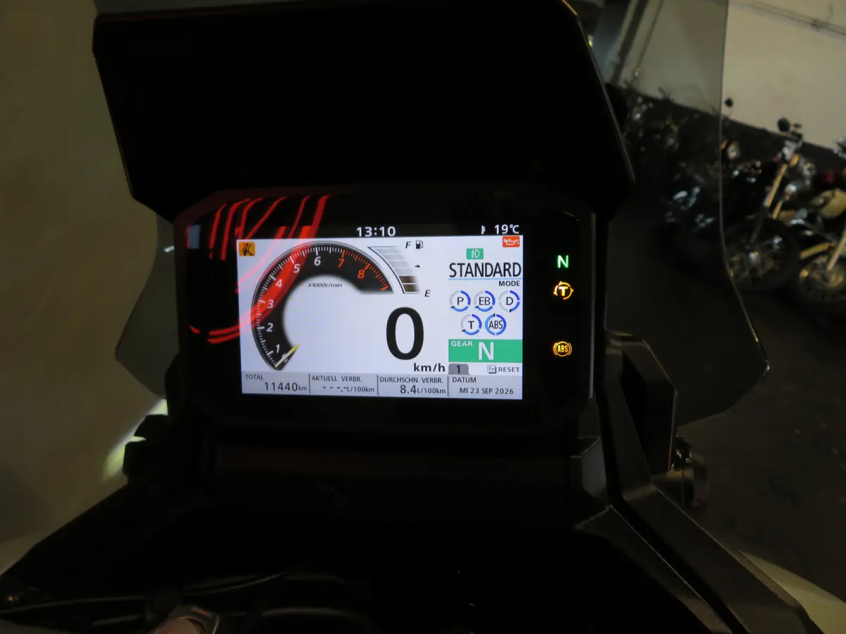X ADV 750 ABS DCT NIEUWSTAAT!!