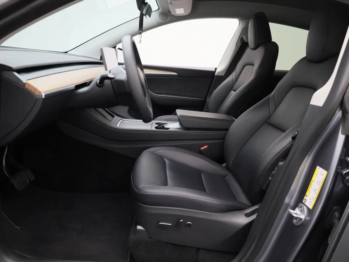 Long Range AWD 75 kWh