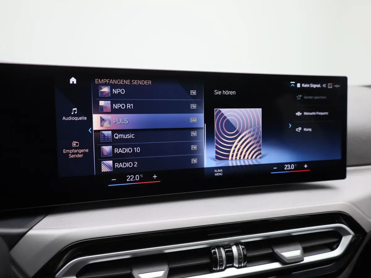 320e | PANORAMADAK | APPLE CARPLAY - ANDROID AUTO | NAVIGATIE | LED VERLICHTING | LICHTMETALEN VELGEN | PARKEERSENSOREN | DAB RADIO | BLUETOOTH |