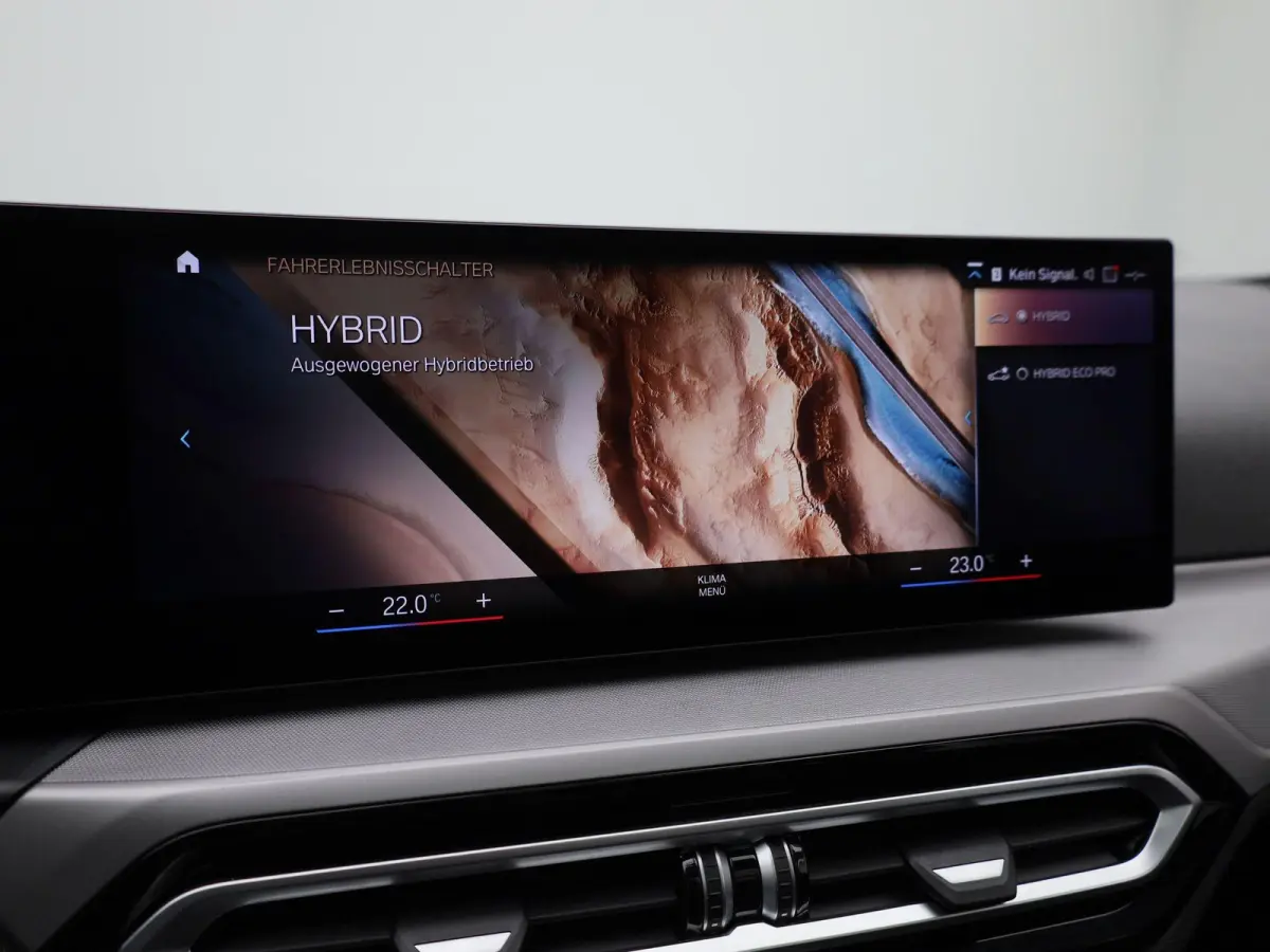 320e | PANORAMADAK | APPLE CARPLAY - ANDROID AUTO | NAVIGATIE | LED VERLICHTING | LICHTMETALEN VELGEN | PARKEERSENSOREN | DAB RADIO | BLUETOOTH |