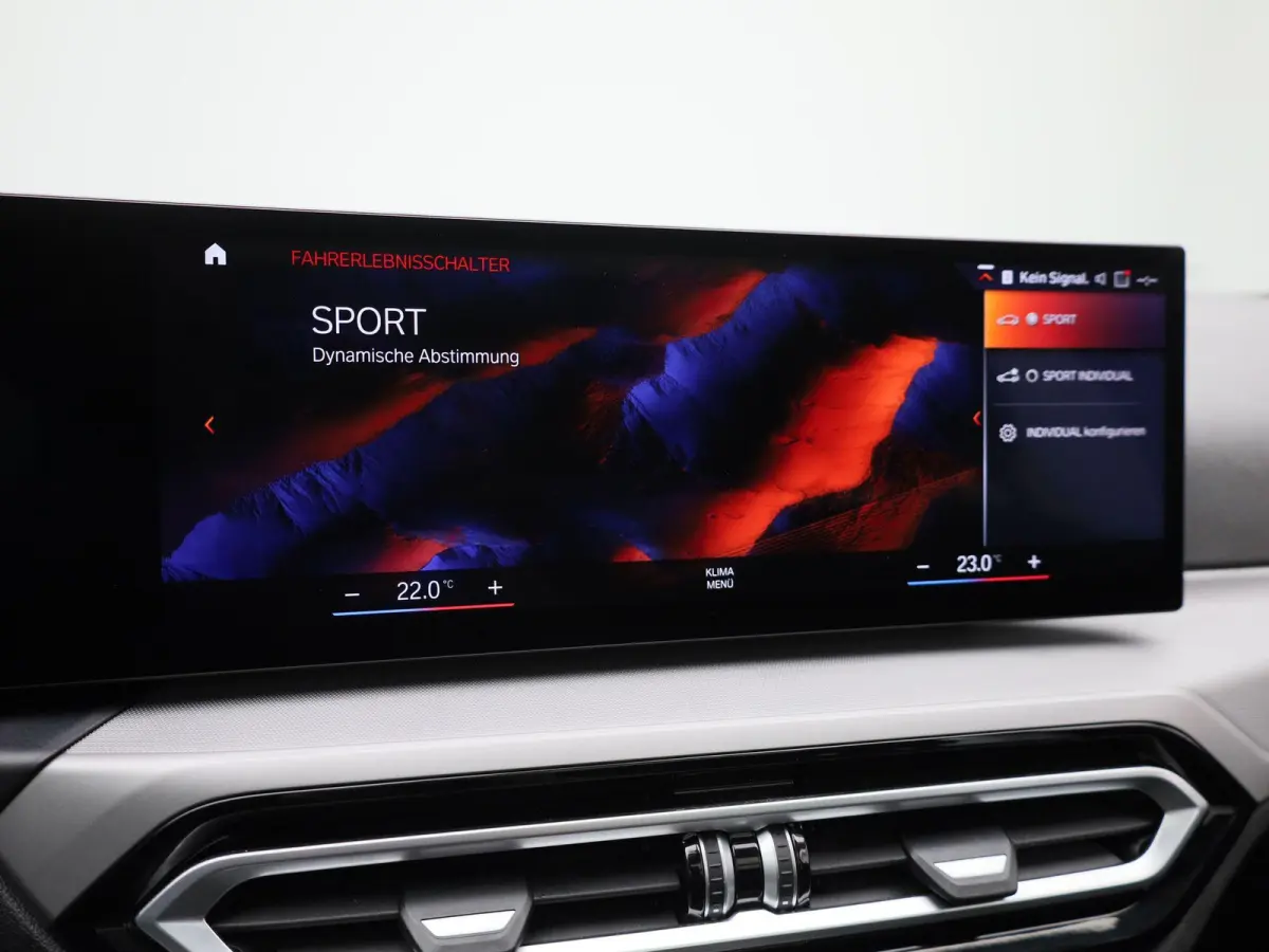 320e | PANORAMADAK | APPLE CARPLAY - ANDROID AUTO | NAVIGATIE | LED VERLICHTING | LICHTMETALEN VELGEN | PARKEERSENSOREN | DAB RADIO | BLUETOOTH |