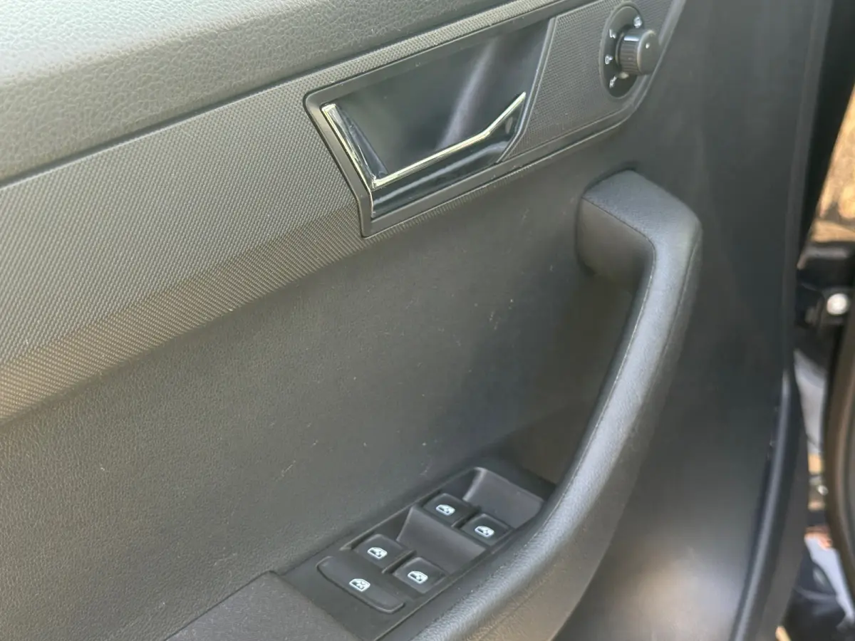 1.0 TSI 95PK Clever Navi|Carplay|PDC|16 Inch