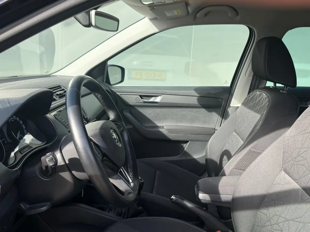 1.0 TSI 95PK Clever Navi|Carplay|PDC|16 Inch