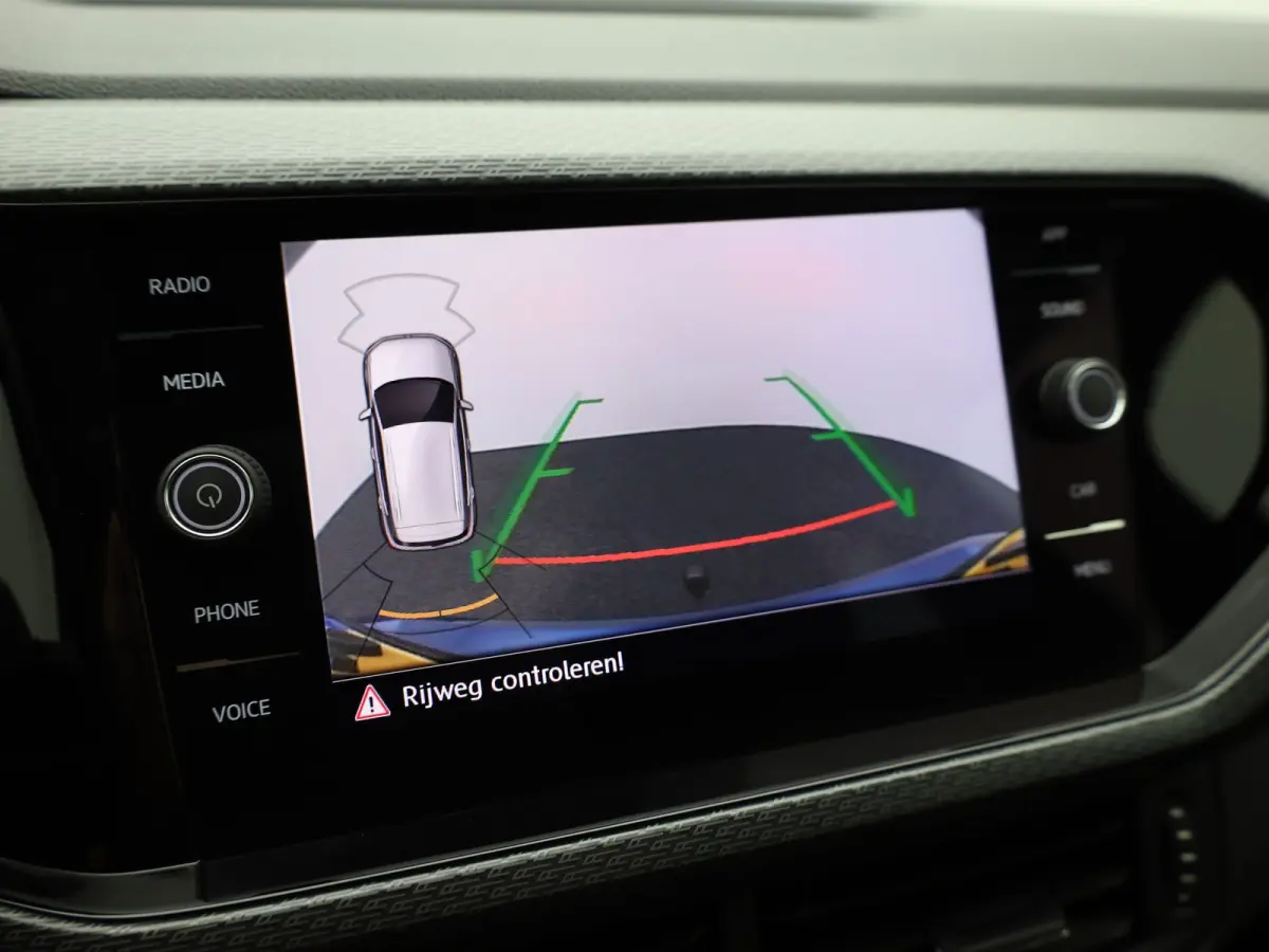 1.0 TSI Style Business R | Camera | Keyless | Trekhaak | Stoelverwarming | Apple / Android | Prijs Rijklaar!!