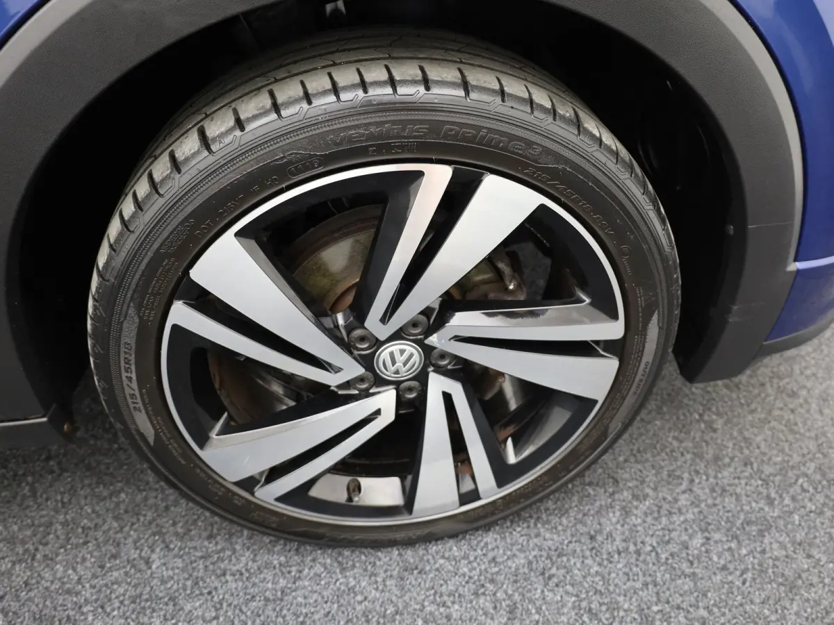 1.0 TSI Style Business R | Camera | Keyless | Trekhaak | Stoelverwarming | Apple / Android | Prijs Rijklaar!!