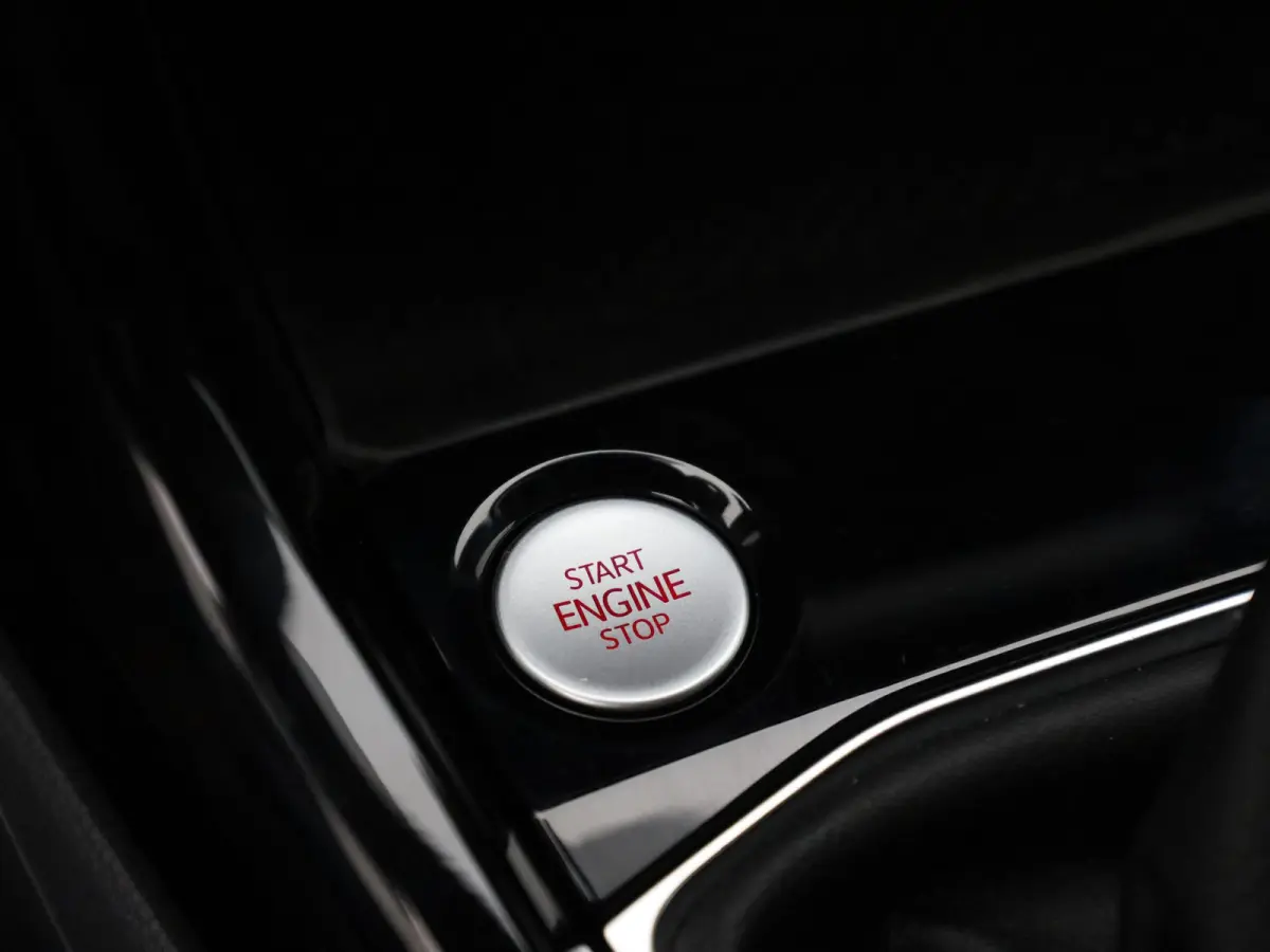 1.0 TSI Style Business R | Camera | Keyless | Trekhaak | Stoelverwarming | Apple / Android | Prijs Rijklaar!!