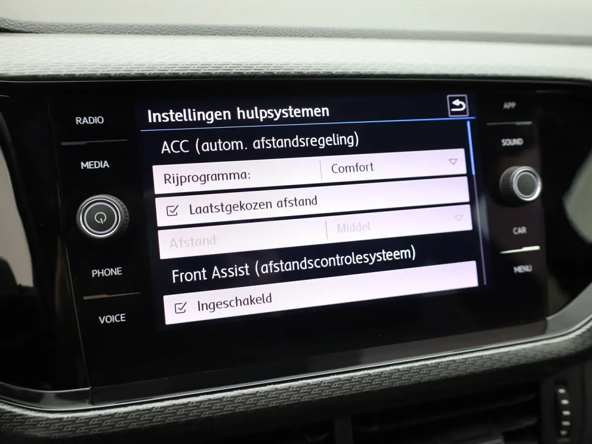 1.0 TSI Style Business R | Camera | Keyless | Trekhaak | Stoelverwarming | Apple / Android | Prijs Rijklaar!!