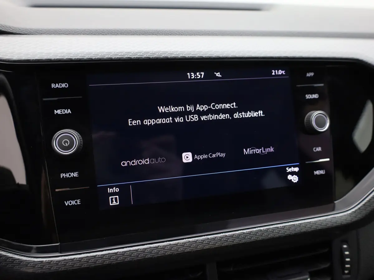 1.0 TSI Style Business R | Camera | Keyless | Trekhaak | Stoelverwarming | Apple / Android | Prijs Rijklaar!!