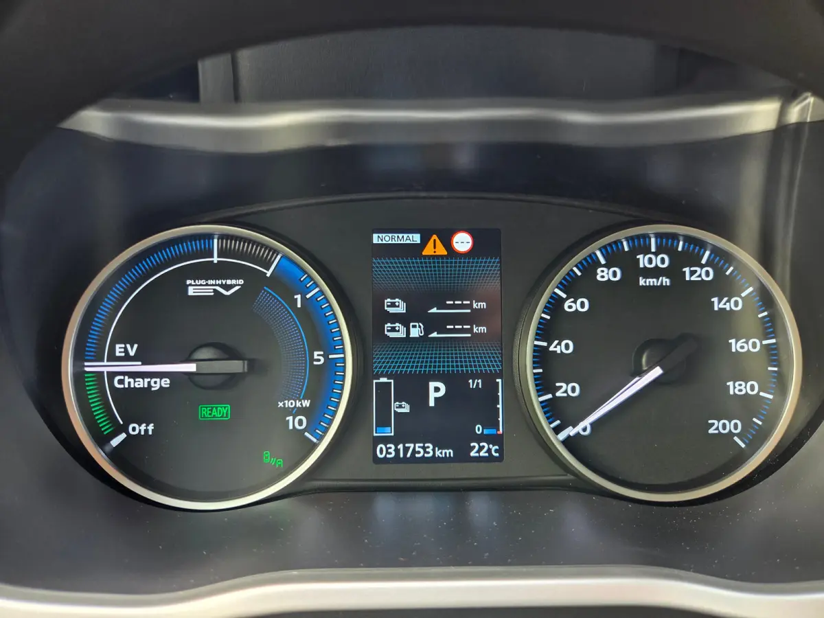 2.4 PHEV Business Executive Adaptive cruise control / apple carplay& android auto / Stoelverwarming voor en achter / stuurverwarming / key less entry/start