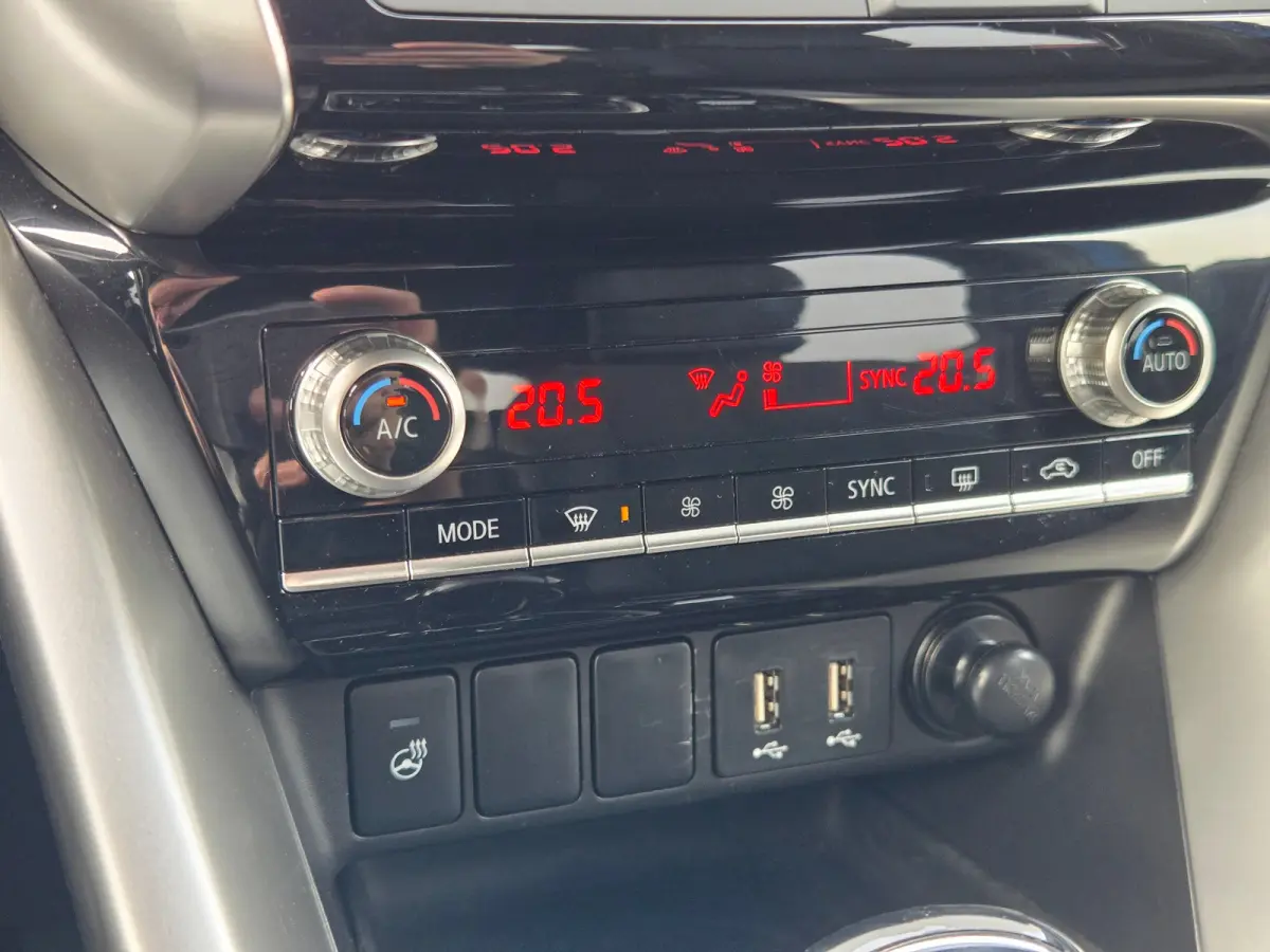 2.4 PHEV Business Executive Adaptive cruise control / apple carplay& android auto / Stoelverwarming voor en achter / stuurverwarming / key less entry/start