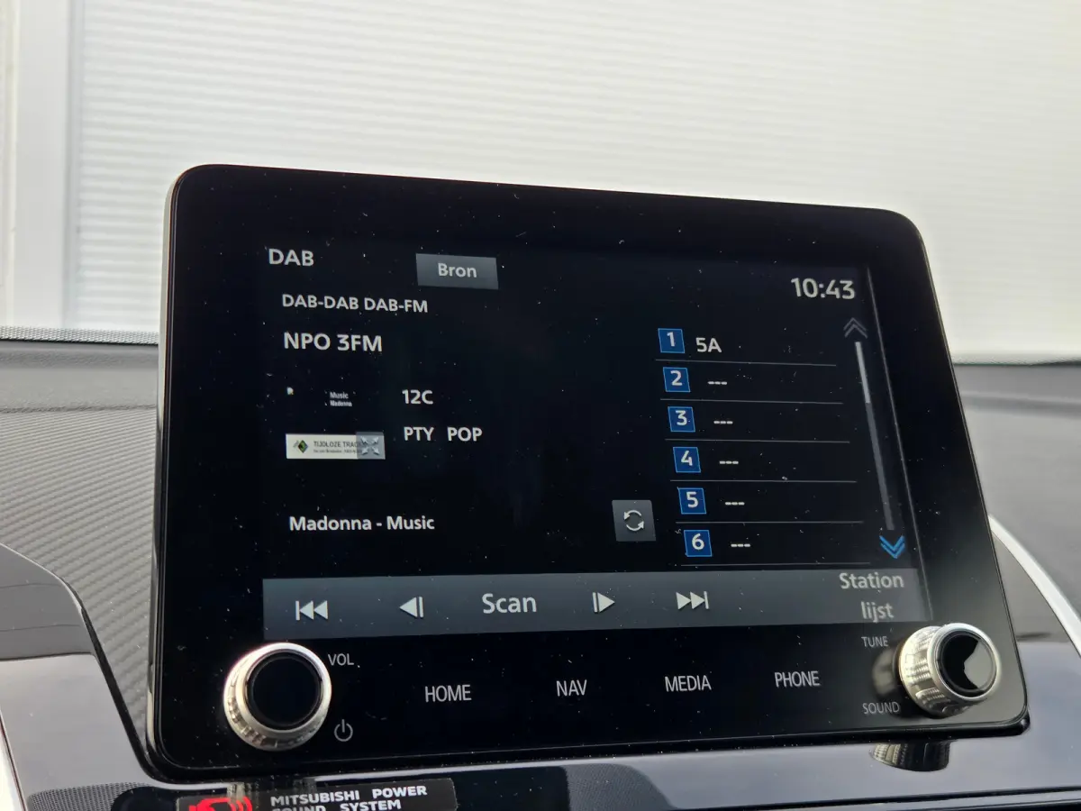 2.4 PHEV Business Executive Adaptive cruise control / apple carplay& android auto / Stoelverwarming voor en achter / stuurverwarming / key less entry/start