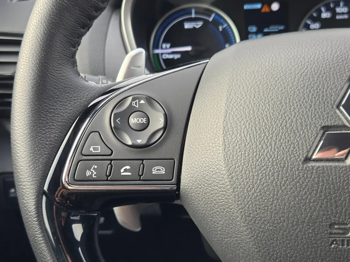 2.4 PHEV Business Executive Adaptive cruise control / apple carplay& android auto / Stoelverwarming voor en achter / stuurverwarming / key less entry/start