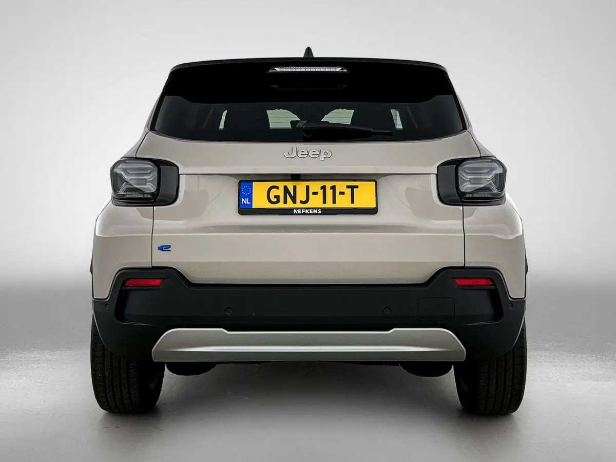 156pk Summit 54 kWh Automaat | Elektrische Klep | Adaptieve Cruise Control | ACCU 97% | Climate Control | Navigatie | 3 Fase | full-LED | 18"LMV | Dodehoekdetectie | Apple Carplay/Android Au
