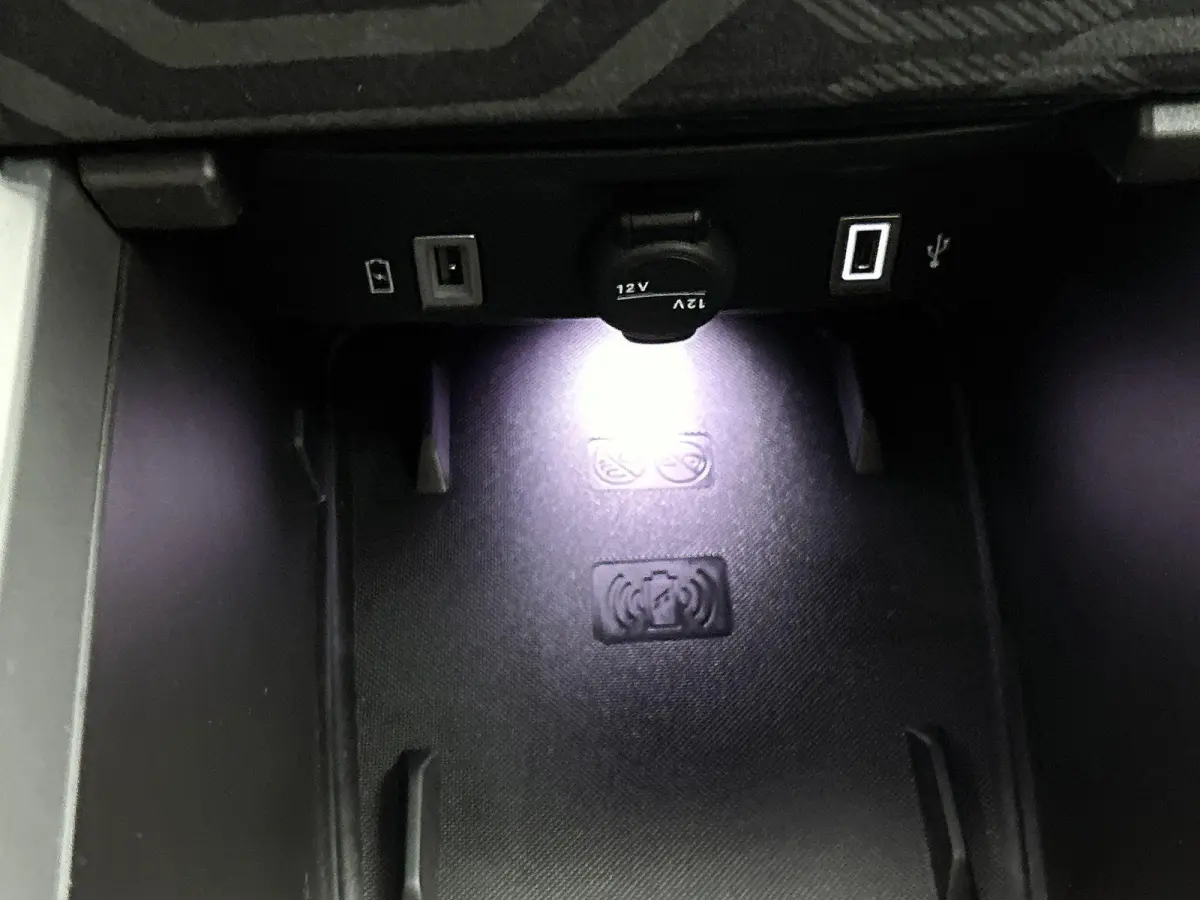 156pk Summit 54 kWh Automaat | Elektrische Klep | Adaptieve Cruise Control | ACCU 97% | Climate Control | Navigatie | 3 Fase | full-LED | 18"LMV | Dodehoekdetectie | Apple Carplay/Android Au