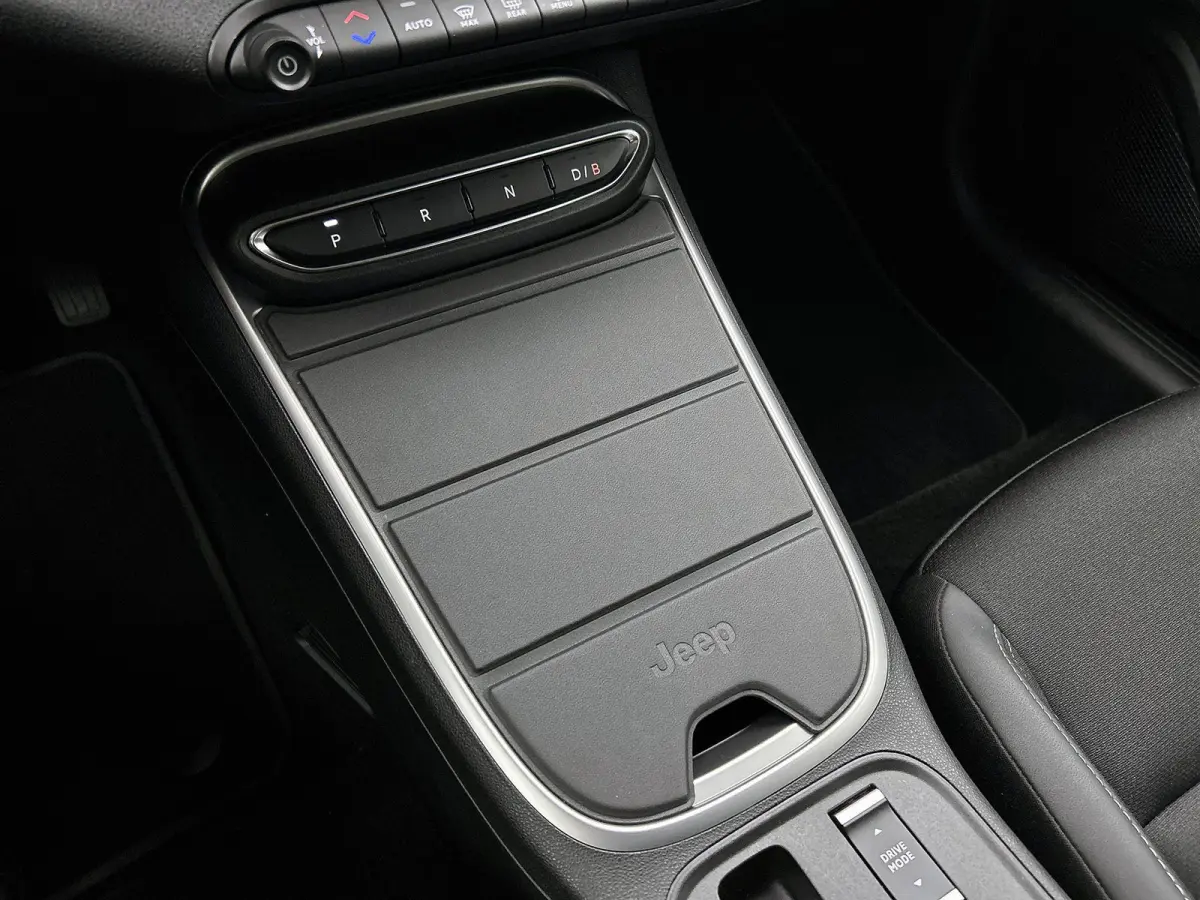 156pk Summit 54 kWh Automaat | Elektrische Klep | Adaptieve Cruise Control | ACCU 97% | Climate Control | Navigatie | 3 Fase | full-LED | 18"LMV | Dodehoekdetectie | Apple Carplay/Android Au