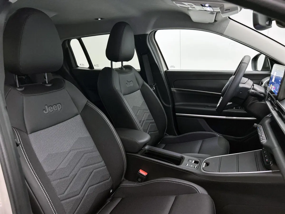 156pk Summit 54 kWh Automaat | Elektrische Klep | Adaptieve Cruise Control | ACCU 97% | Climate Control | Navigatie | 3 Fase | full-LED | 18"LMV | Dodehoekdetectie | Apple Carplay/Android Au