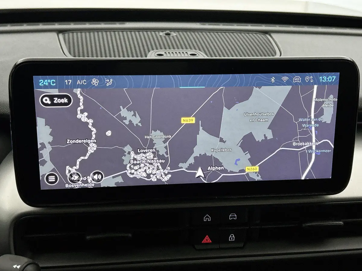 156pk Summit 54 kWh Automaat | Elektrische Klep | Adaptieve Cruise Control | ACCU 97% | Climate Control | Navigatie | 3 Fase | full-LED | 18"LMV | Dodehoekdetectie | Apple Carplay/Android Au