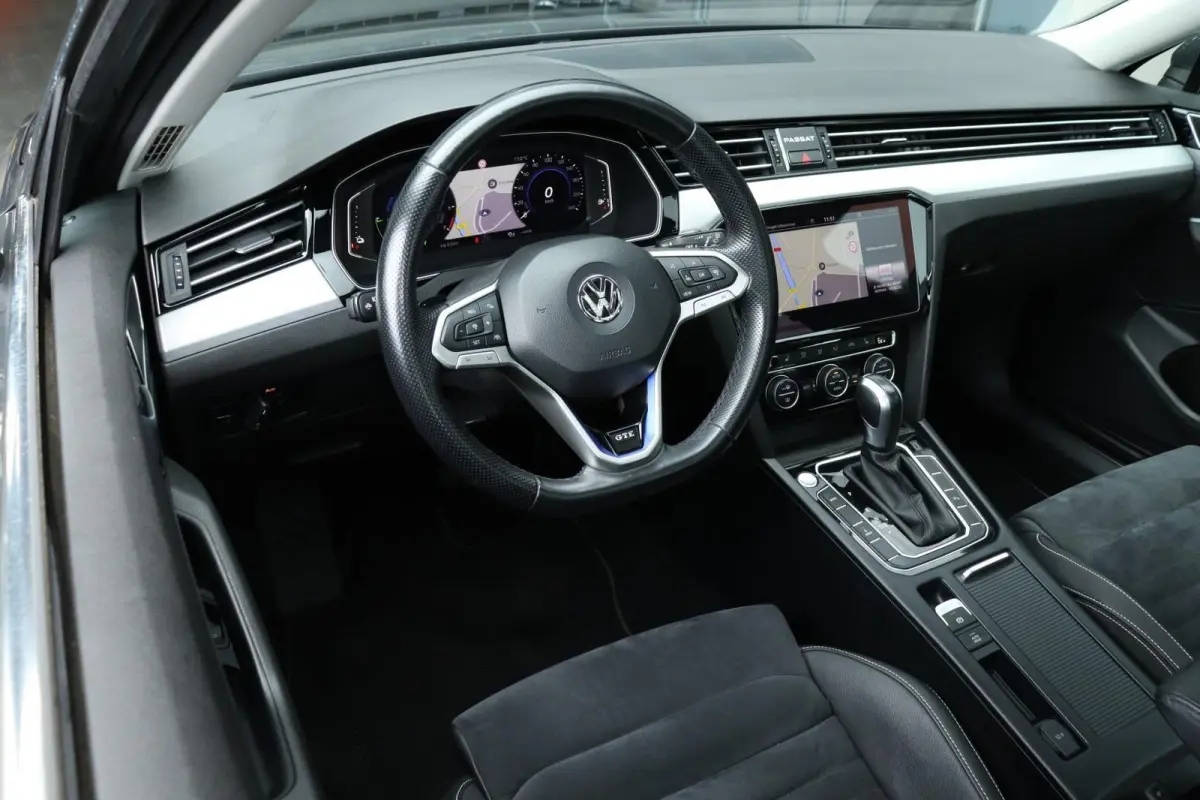 1.4 TSI PHEV GTE / 218PK / ACC / Virtual Cockpit / Pano / Camera / Keyless / 17"!