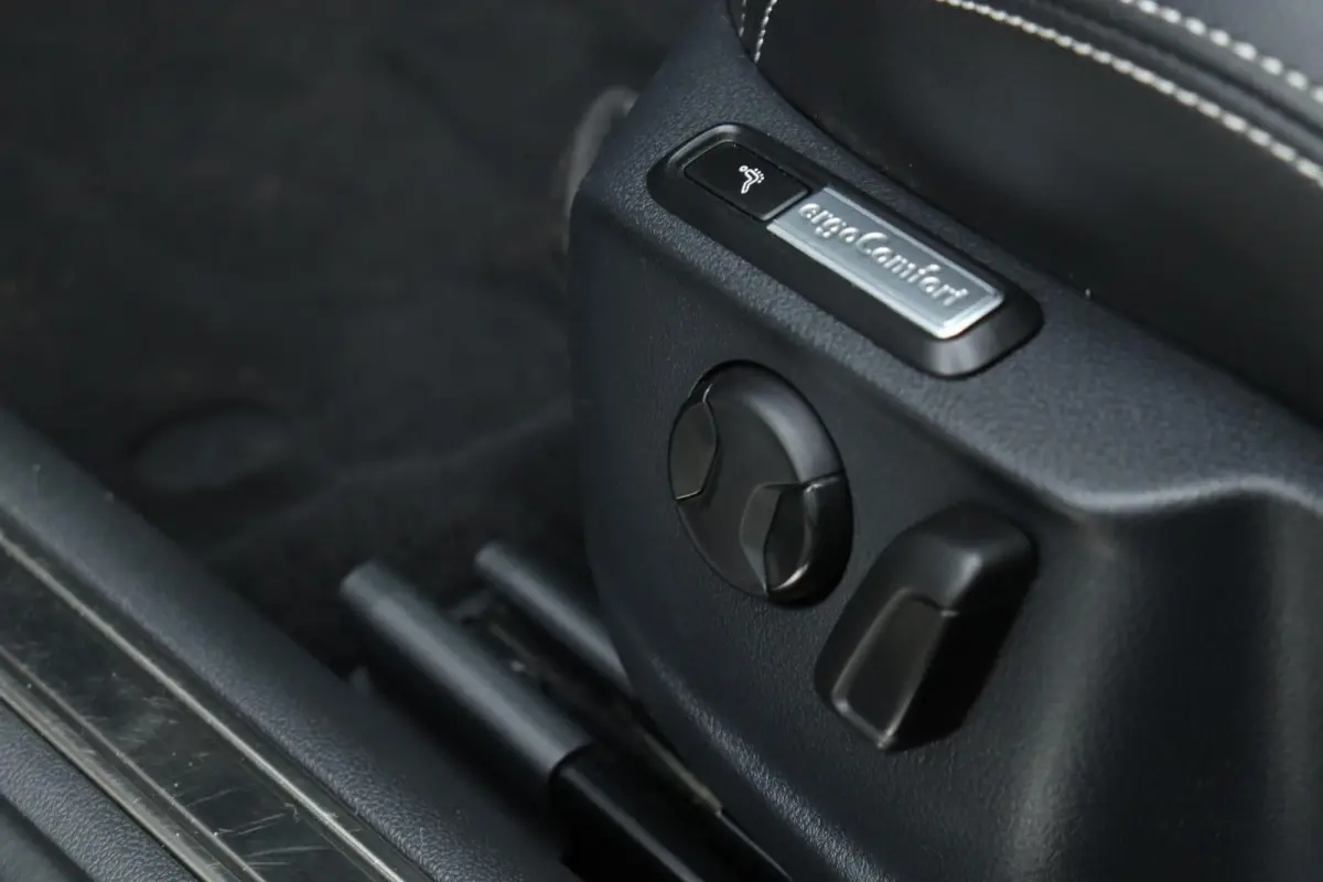 1.4 TSI PHEV GTE / 218PK / ACC / Virtual Cockpit / Pano / Camera / Keyless / 17"!