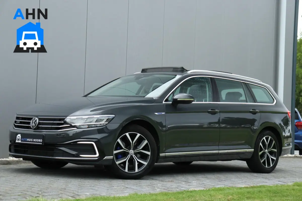 1.4 TSI PHEV GTE / 218PK / ACC / Virtual Cockpit / Pano / Camera / Keyless / 17"!
