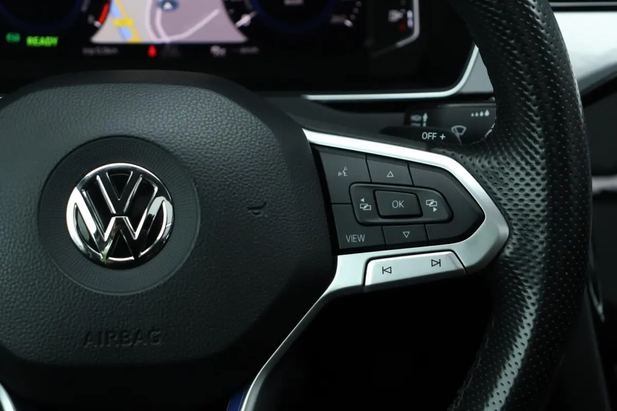1.4 TSI PHEV GTE / 218PK / ACC / Virtual Cockpit / Pano / Camera / Keyless / 17"!