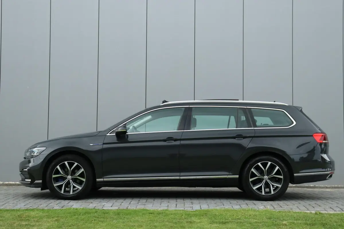 1.4 TSI PHEV GTE / 218PK / ACC / Virtual Cockpit / Pano / Camera / Keyless / 17"!