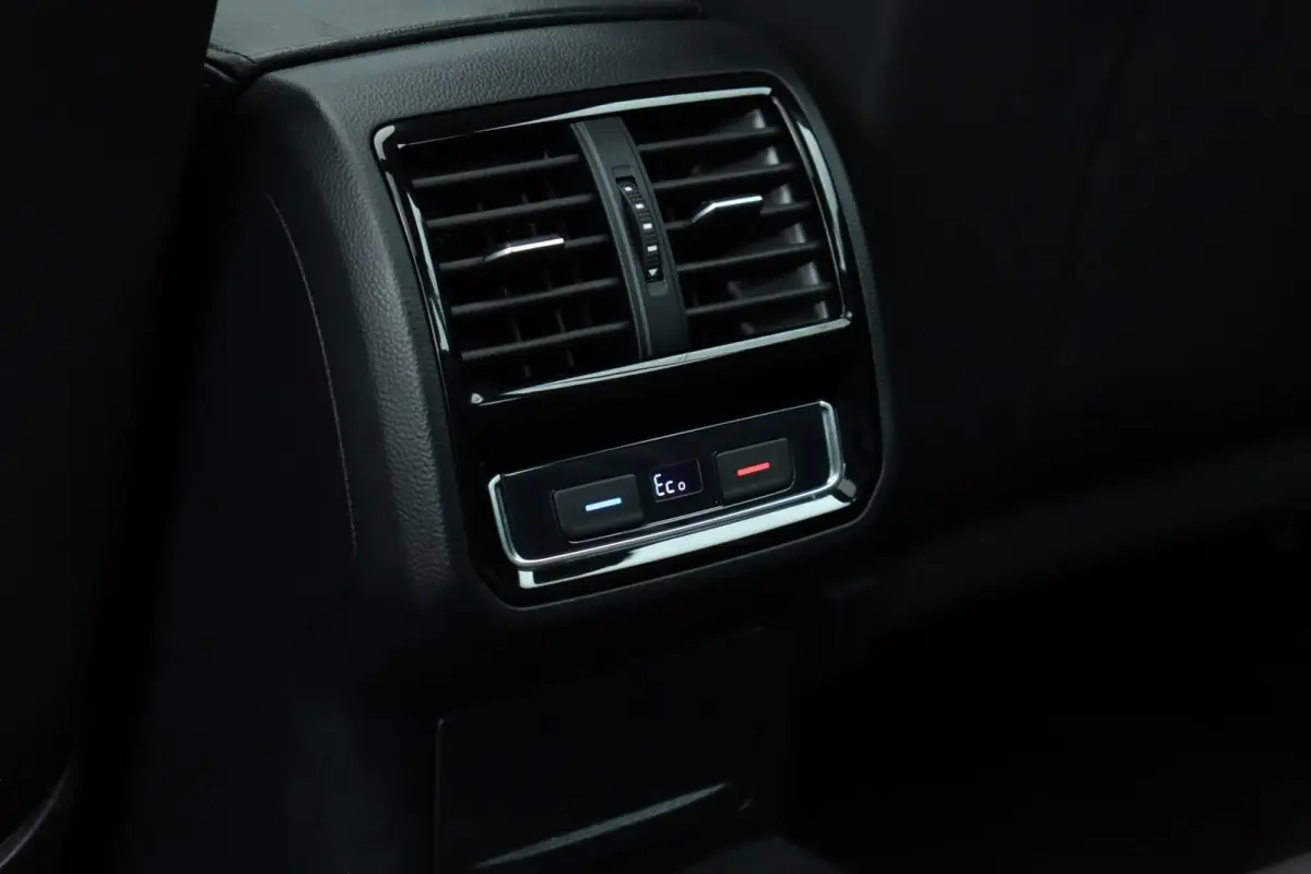 1.4 TSI PHEV GTE / 218PK / ACC / Virtual Cockpit / Pano / Camera / Keyless / 17"!
